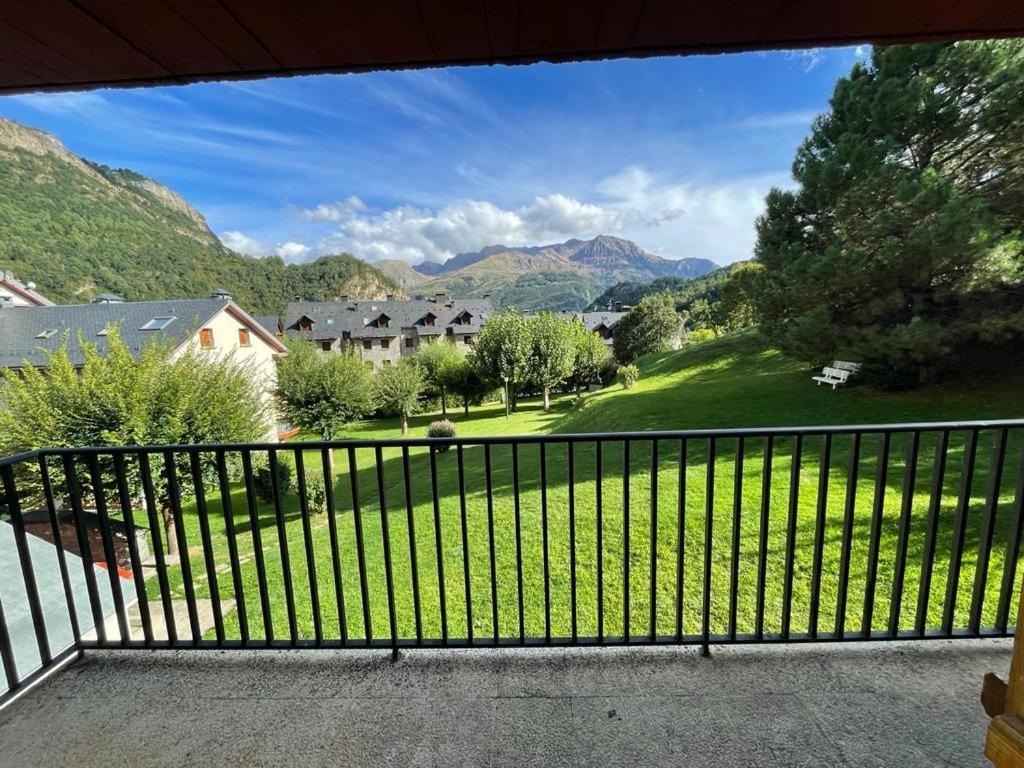 Apartamento Con Espectacular Terraza Escarrilla Esterno foto